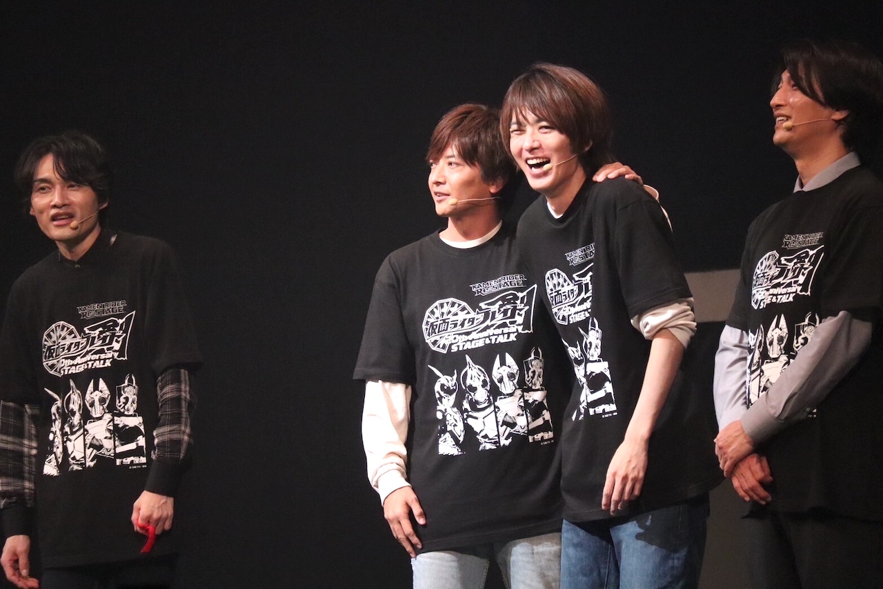 仮面ライダー 剣 ブレイド Tシャツ XL 新品未開封品　20周年 仮面ライダー剣（ブレイド）』20周年記念！東映ヒーローTシャツ