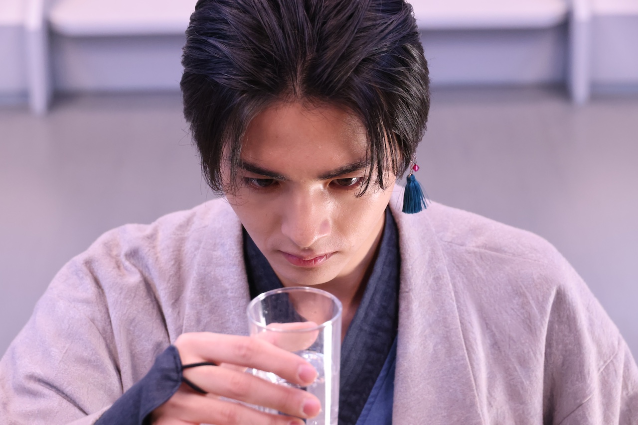 非番』の刹那は天敵である炭酸（！？）と格闘中！ 『補完捜査 ギャバン